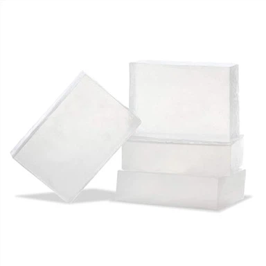Fondre et verser la base de savon